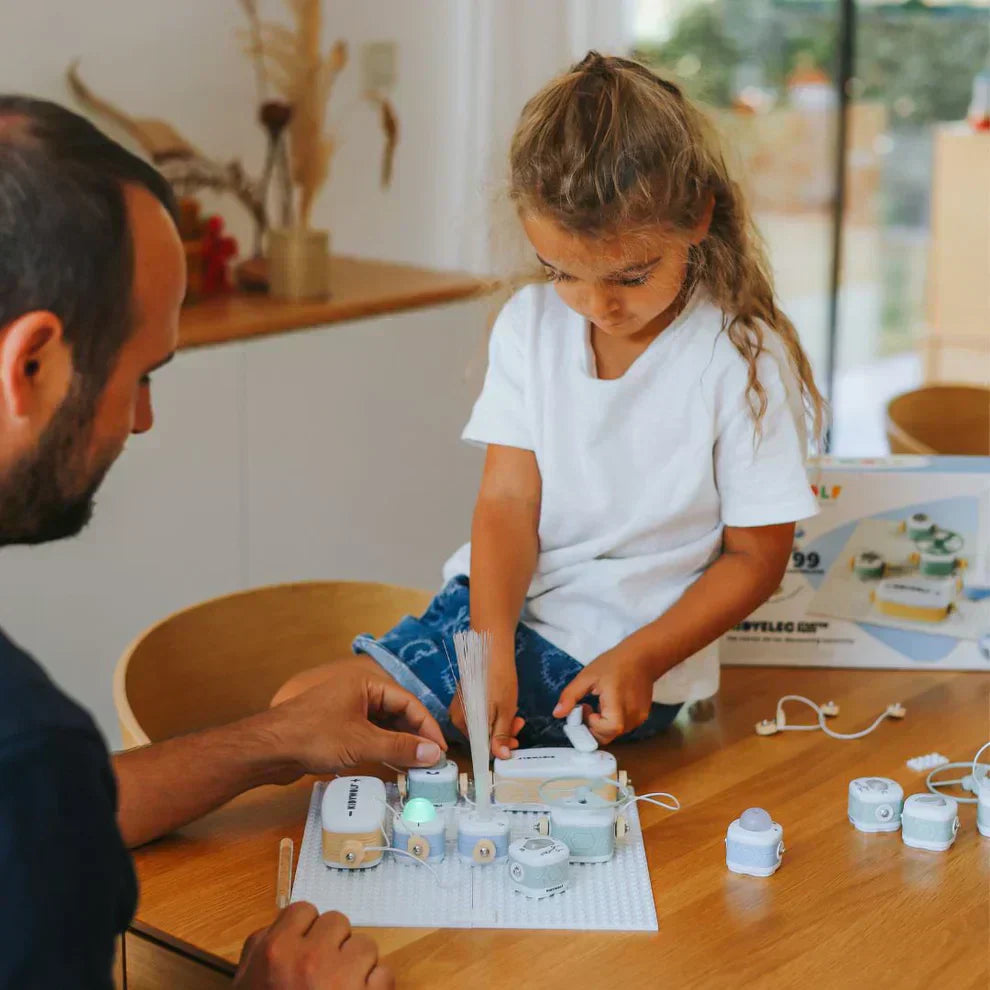 What Are STEM Toys? A Parent's Guide to Choosing the Best STEM Toys