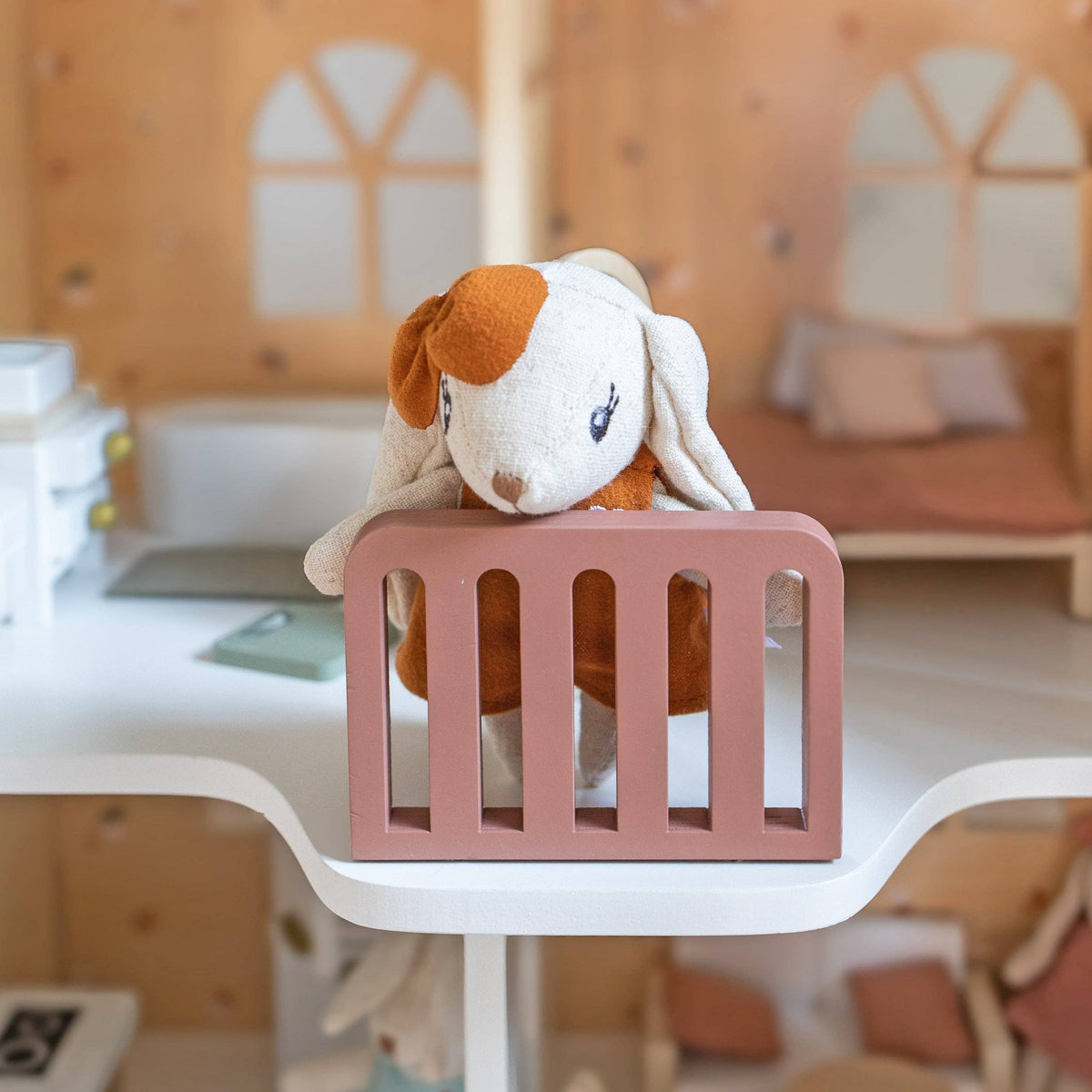 Speedy Monkey Doll House Bedroom +  1 Character