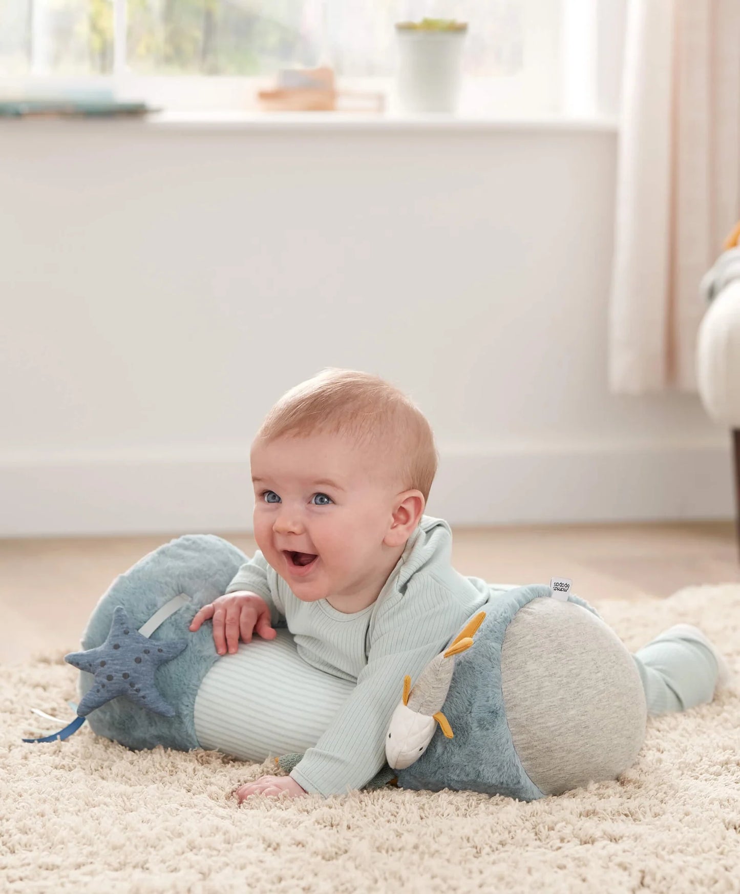 Mamas & Papas Welcome to the World Blue Under the Sea Tummy Time Roll