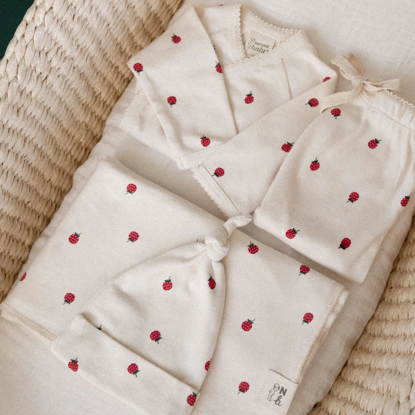 Nature Baby Welcome Home Set Raspberry