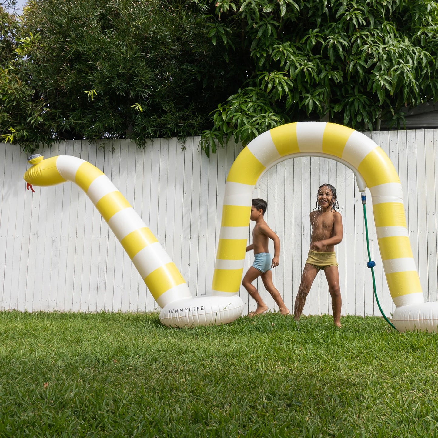 SUNNYLiFE Snake Giant Sprinkler Into The Wild