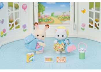 Sylvanian Families Nursery Friends Walk Along Duo